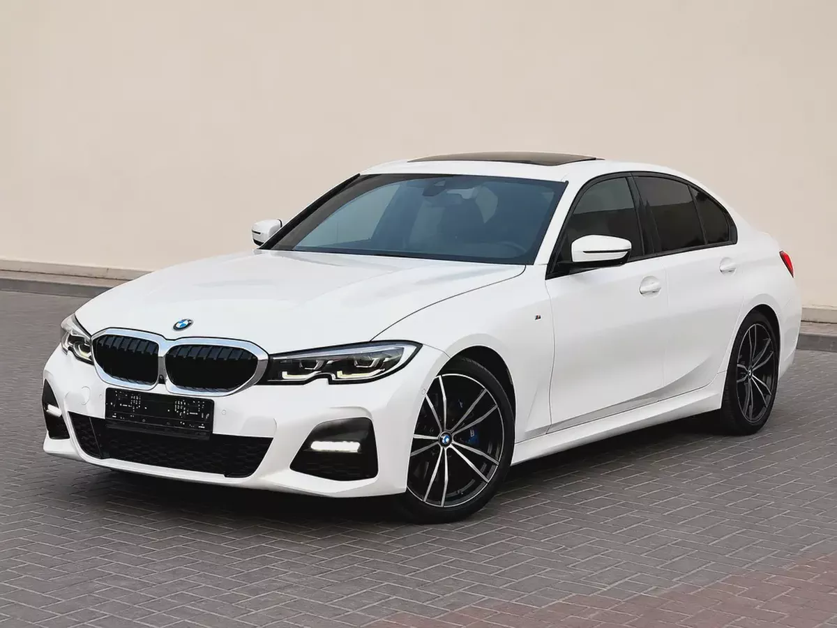 AED 1,526 P.M | BMW 330I M-KIT | 2.0L TWIN-TURBO | 2020 | GCC | ORIGINAL PAINT