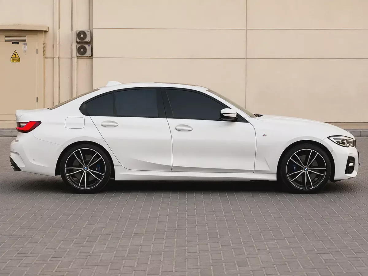 AED 1,526 P.M | BMW 330I M-KIT | 2.0L TWIN-TURBO | 2020 | GCC | ORIGINAL PAINT-7-7