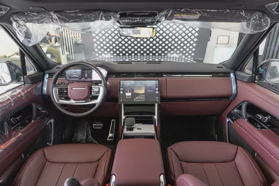 Range Rover Vogue | HSE P530 | 2026 | GCC | V8 | Black Edition | AWD | Black  maroon Interior-10