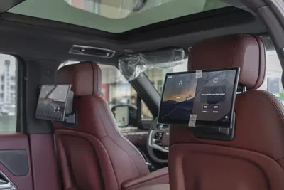 Range Rover Vogue | HSE P530 | 2026 | GCC | V8 | Black Edition | AWD | Black  maroon Interior-16