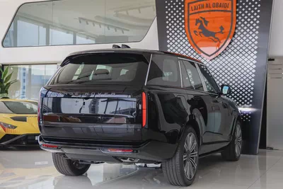 Range Rover Vogue | HSE P530 | 2026 | GCC | V8 | Black Edition | AWD | Black  maroon Interior-3