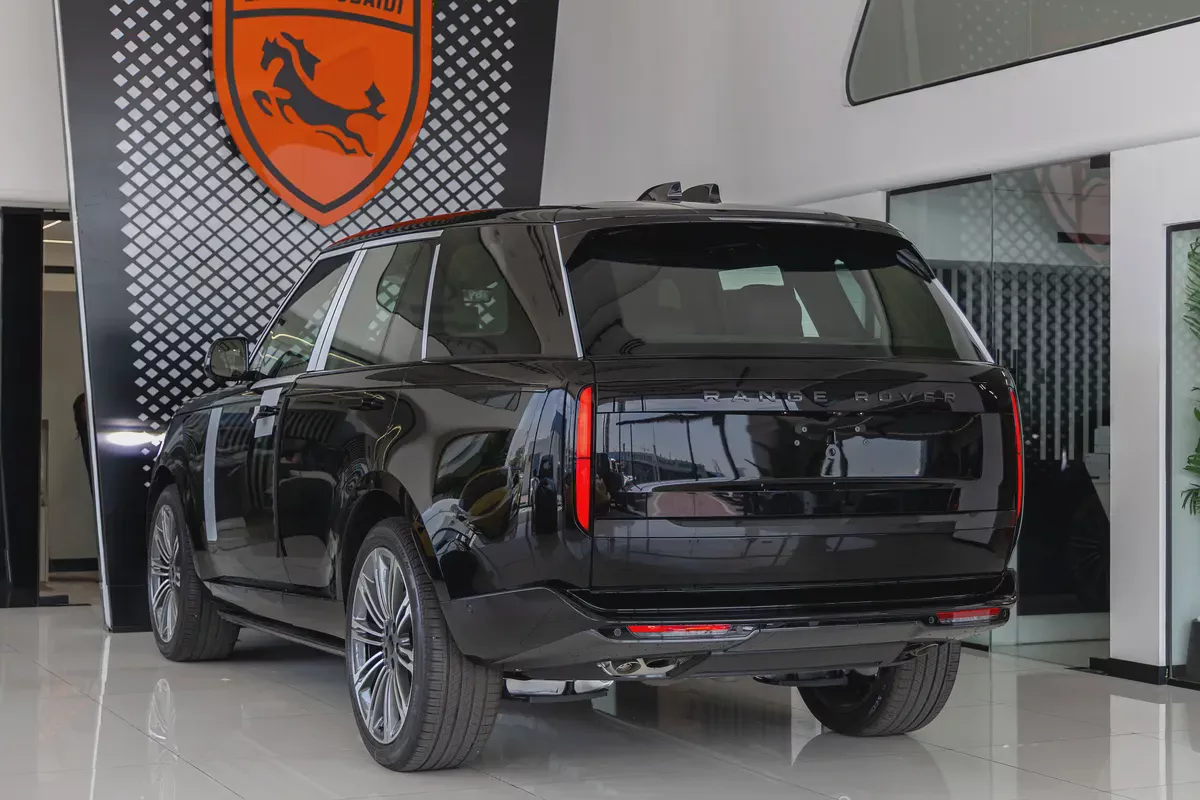 Range Rover Vogue | HSE P530 | 2026 | GCC | V8 | Black Edition | AWD | Black  maroon Interior-5-5