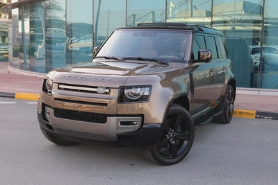 LAND ROVER DEFENDER ( 110 X-DYNAMIC HSE ) - GCC SPECS - 5 YEARS UNDER WARRANTY - ACCIDENT FREE --0
