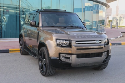LAND ROVER DEFENDER ( 110 X-DYNAMIC HSE ) - GCC SPECS - 5 YEARS UNDER WARRANTY - ACCIDENT FREE --3
