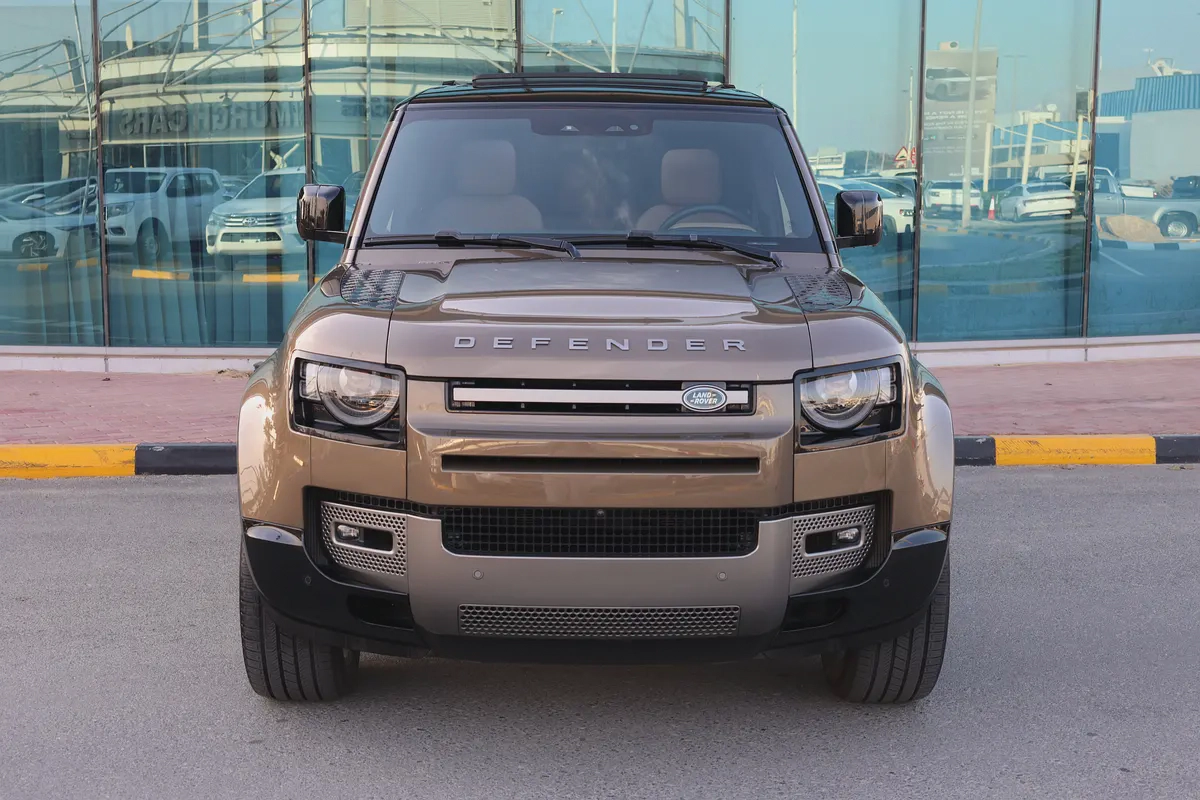 LAND ROVER DEFENDER ( 110 X-DYNAMIC HSE ) - GCC SPECS - 5 YEARS UNDER WARRANTY - ACCIDENT FREE --6-6