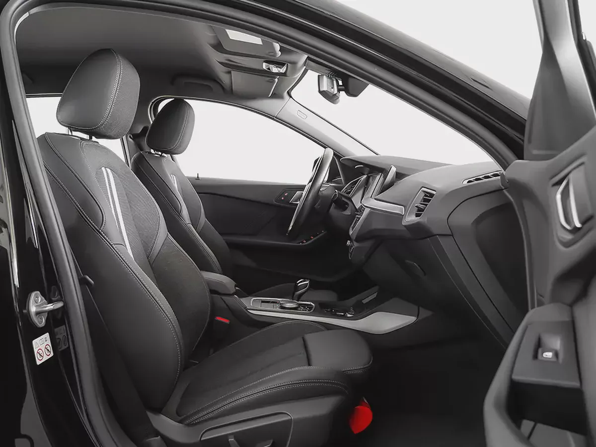 1,880 AED / 60 months | 0% DP | 2023 BMW 120i Sport Line / Full BMW Service History-7-7
