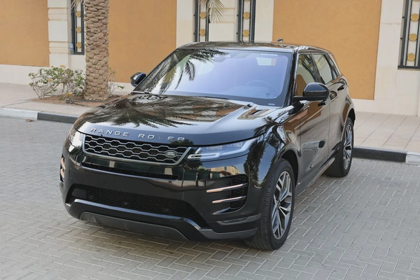 EVOQUE P250 HSE - GCC SPECS - FULL SERVICE HISTORY - ACCIDENT FREE - UNDER WARRANTY -