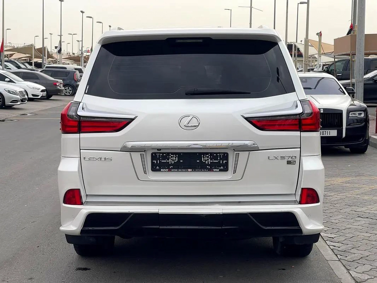 Lexus LX 570 Signature 2018 GCC Specs-3-3
