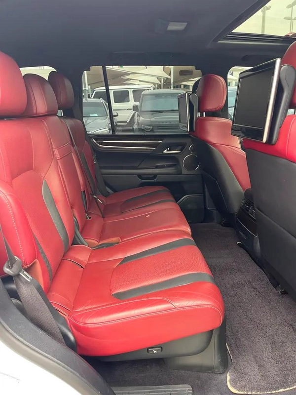 Lexus LX 570 Signature 2018 GCC Specs