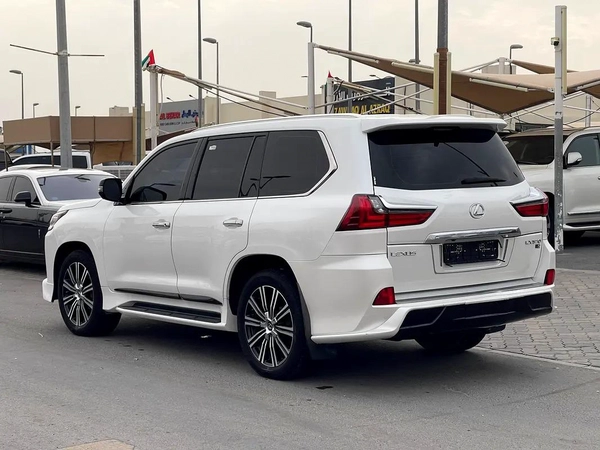 Lexus LX 570 Signature 2018 GCC Specs