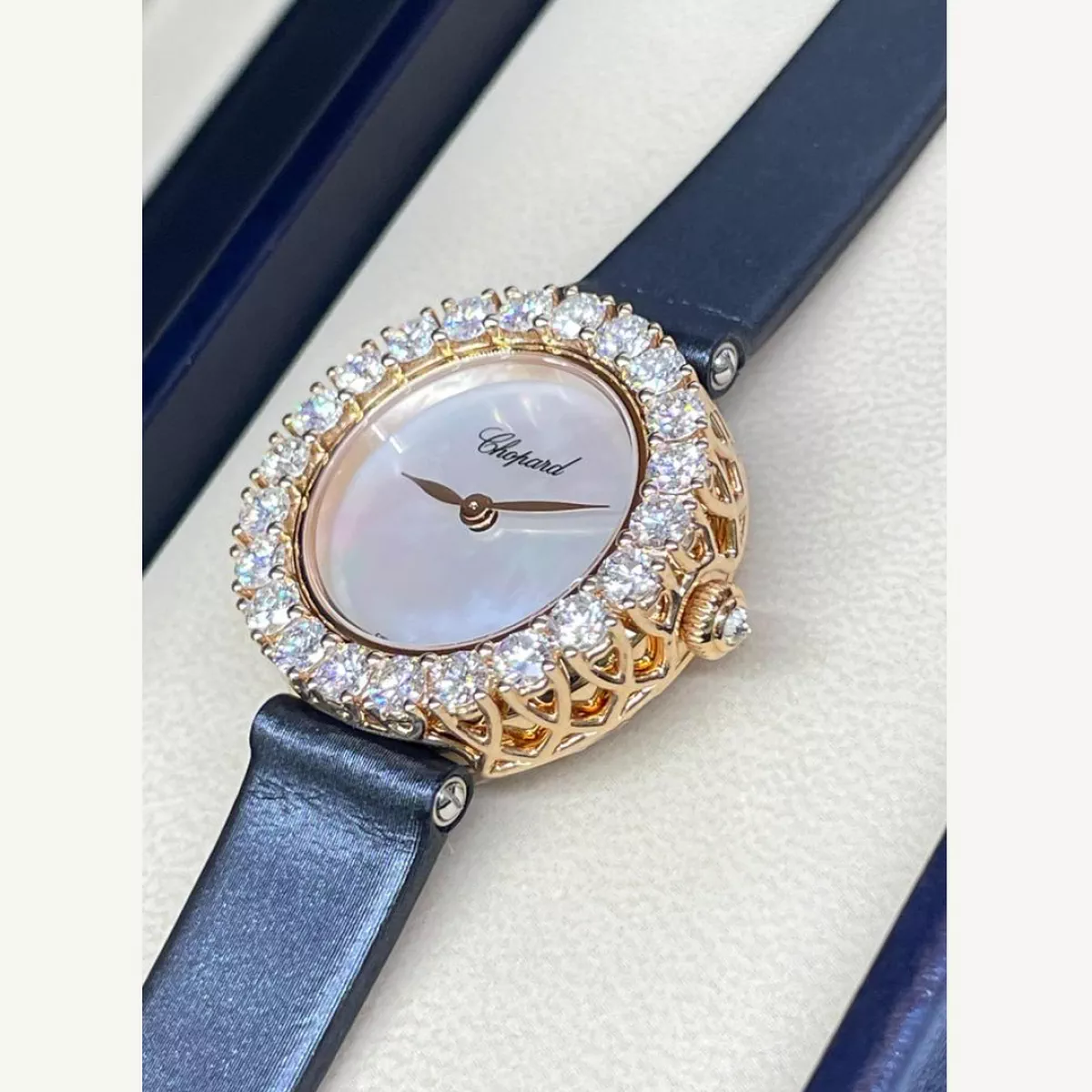 Chopard Heure Du Diamant Condition: New | Year of production 2024 | Original box | Original papers-5-5