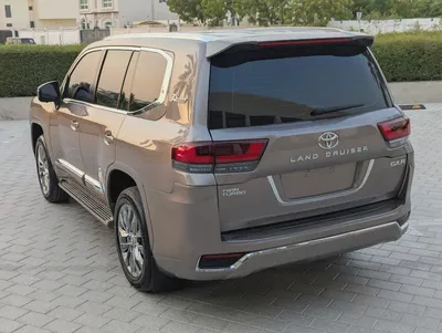 Toyota Land Cruiser GXR 2012 Facelifted 2025 GCC Specs - Interior and Exterior Excellent Condition-4