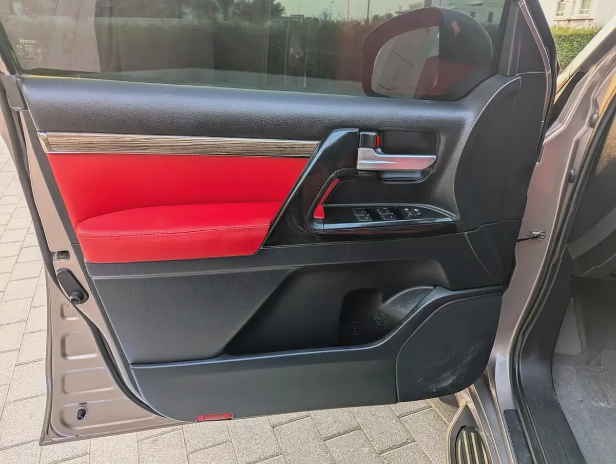 Toyota Land Cruiser GXR 2012 Facelifted 2025 GCC Specs - Interior and Exterior Excellent Condition-14-14