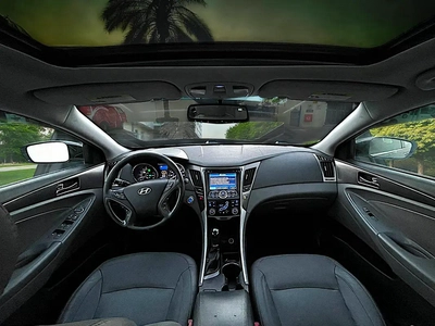 HYUNDAI SONATA | HYBRID | LIMITED | FREE ACCIDENT | WELL MAINTAINED-4