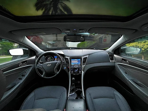 HYUNDAI SONATA | HYBRID | LIMITED | FREE ACCIDENT | WELL MAINTAINED