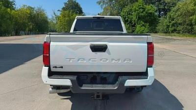 ( For Export / multiple colors ) 2026 Toyota Tacoma TRD Off-Road Premium 2.4T 4x4 BRAND NEW-5