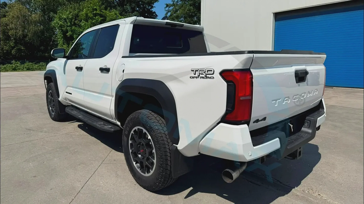 ( For Export / multiple colors ) 2026 Toyota Tacoma TRD Off-Road Premium 2.4T 4x4 BRAND NEW-4-4