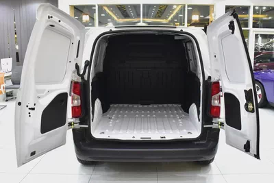 AED 633 EMi for 5Yrs | FIAT Doblo 1.6L DIESEL / ديزل ( 2025 Model ) in White Color GCC Specs-4
