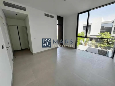 | Brand New 2 Bedroom Townhouse | Maids Room | Private Garden |-10