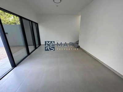 | Brand New 2 Bedroom Townhouse | Maids Room | Private Garden |-7