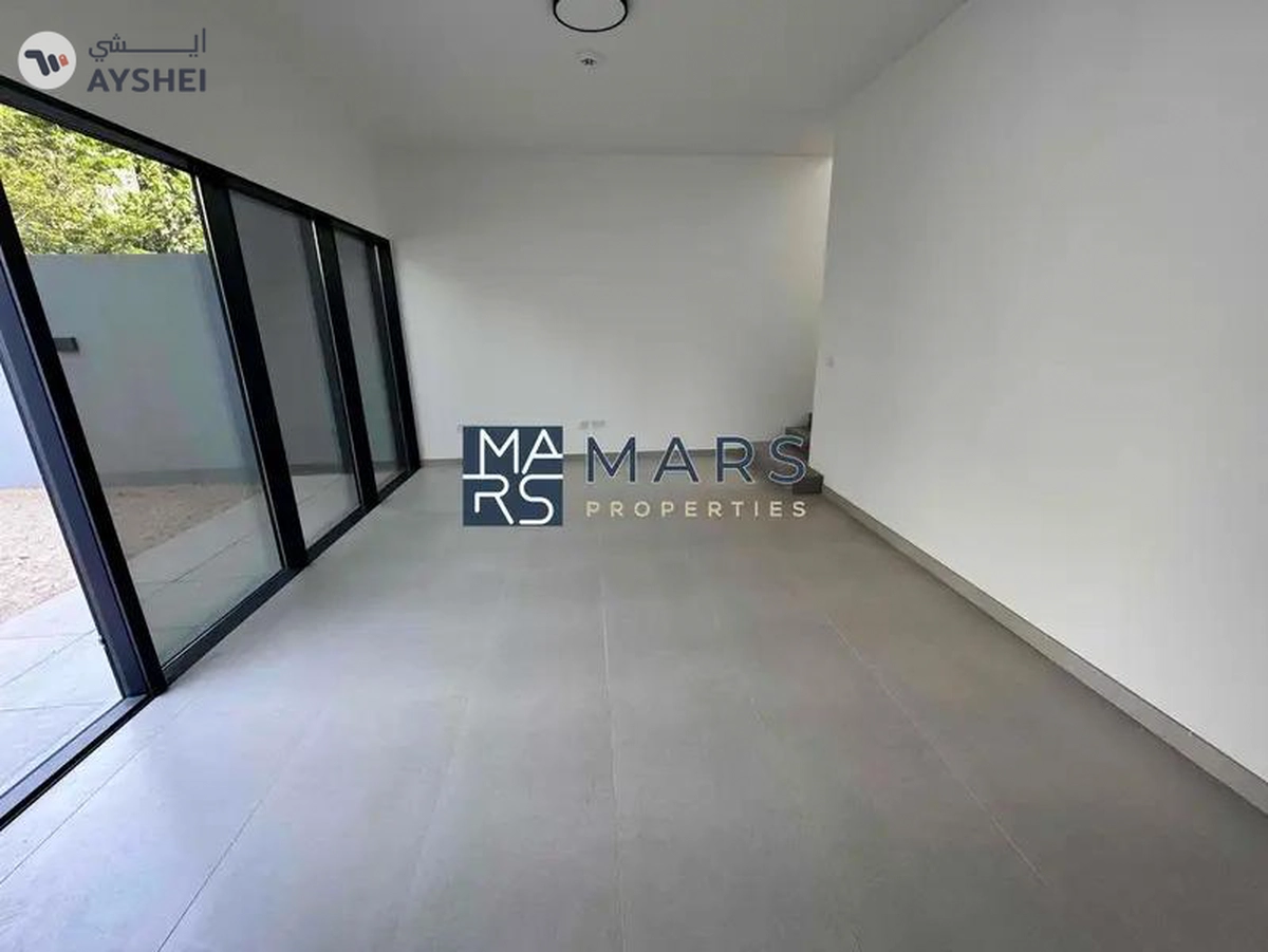 | Brand New 2 Bedroom Townhouse | Maids Room | Private Garden |-7-7