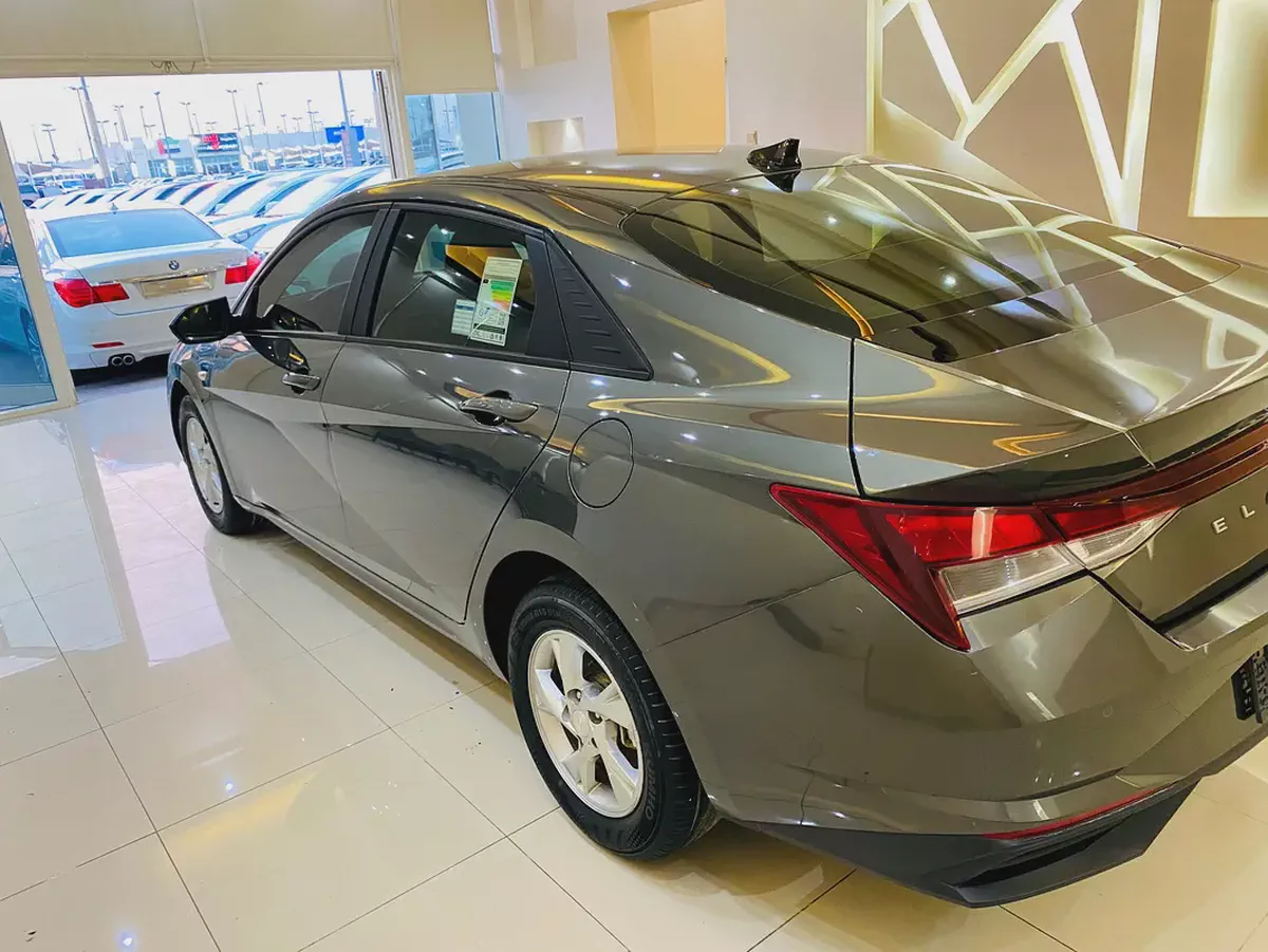 2023 Hyundai Elantra GLS GCC Specs - Excellent Condition-9-9