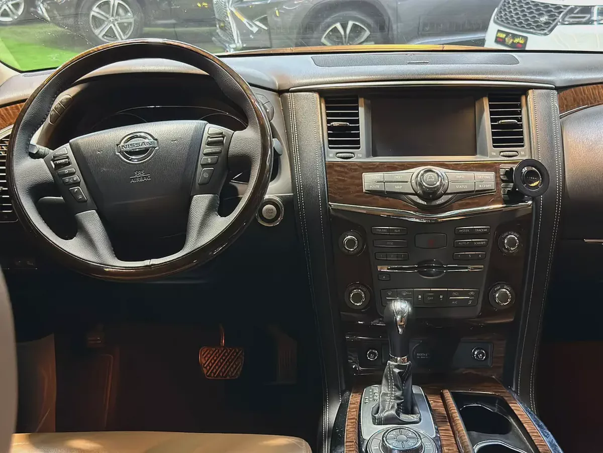 2014 Nissan Patrol LE Platinum GCC Specs-4-4