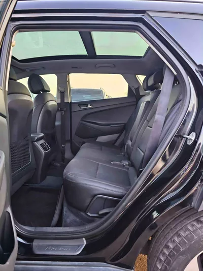 Hyundai Tucson STANDARD 1.6 TURBO | PUSH START | PANORAMIC ROOF | PWR WITH LEATHER SEATS | MY2017-16