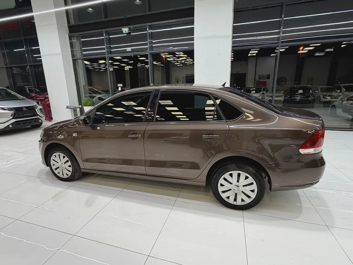 Volkswagen Polo S 2015 GCC Specs-4-4