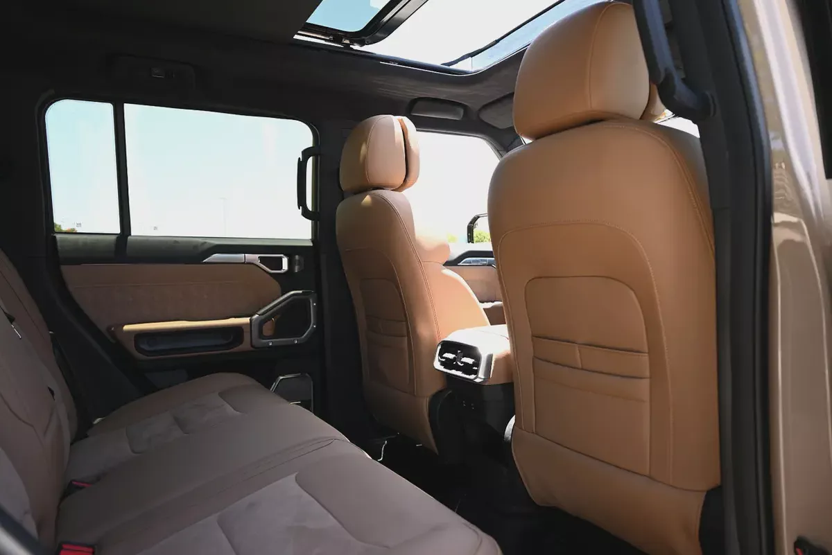 JETOUR T2 LUXURY+ || 0% DP || FREE WARRANTY || SHOWROOM CONDITION-15-15