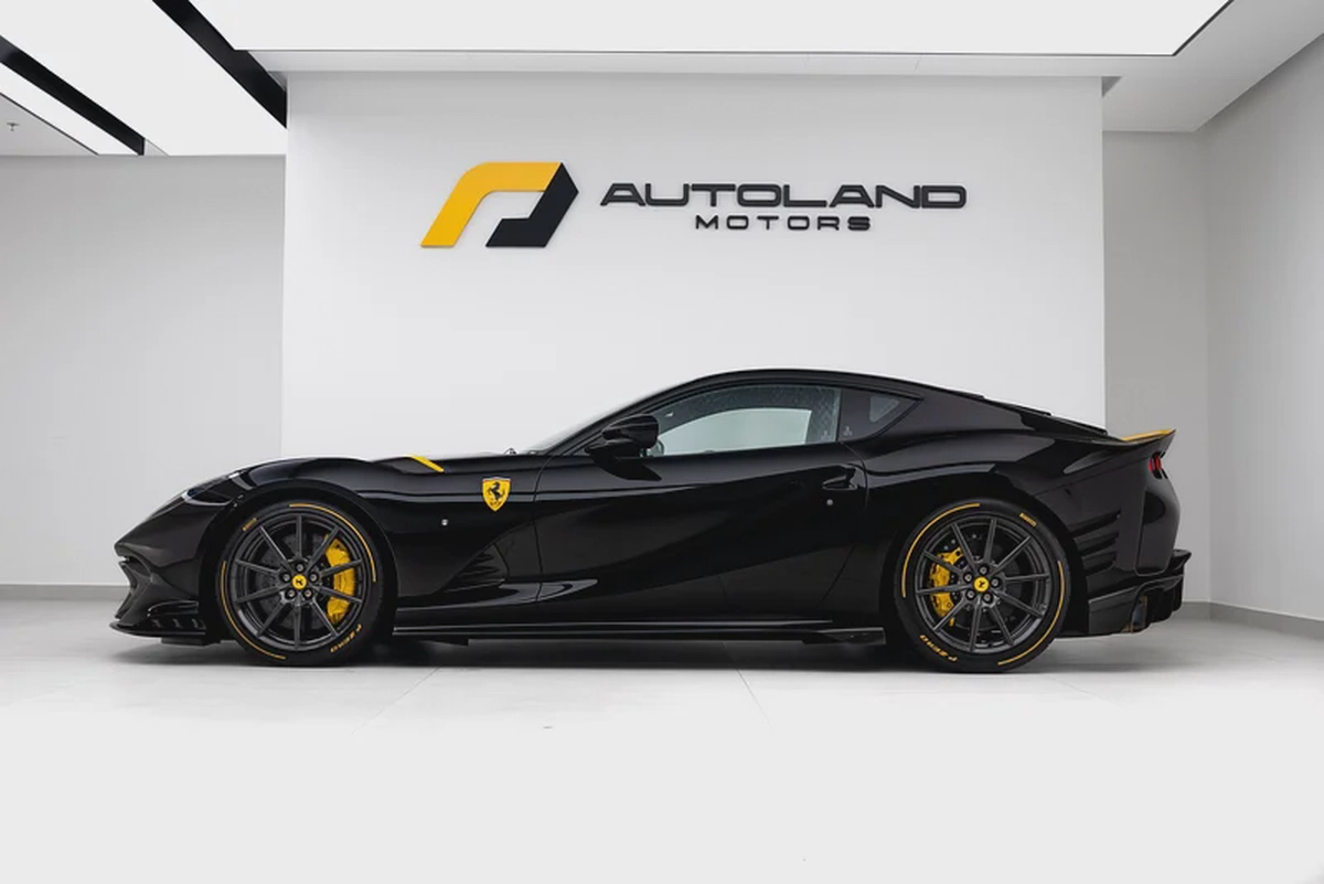 2023 FERRARI 812 COMPETZIONE.-2-2