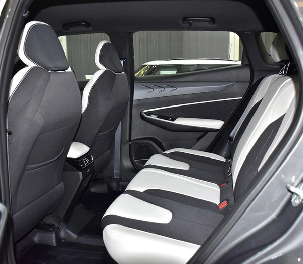 Geely CityRay ( 2026 Model ) in Grey Color GCC Specs