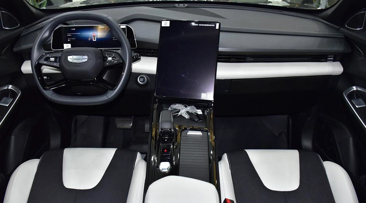 Geely CityRay ( 2026 Model ) in Grey Color GCC Specs-3-3
