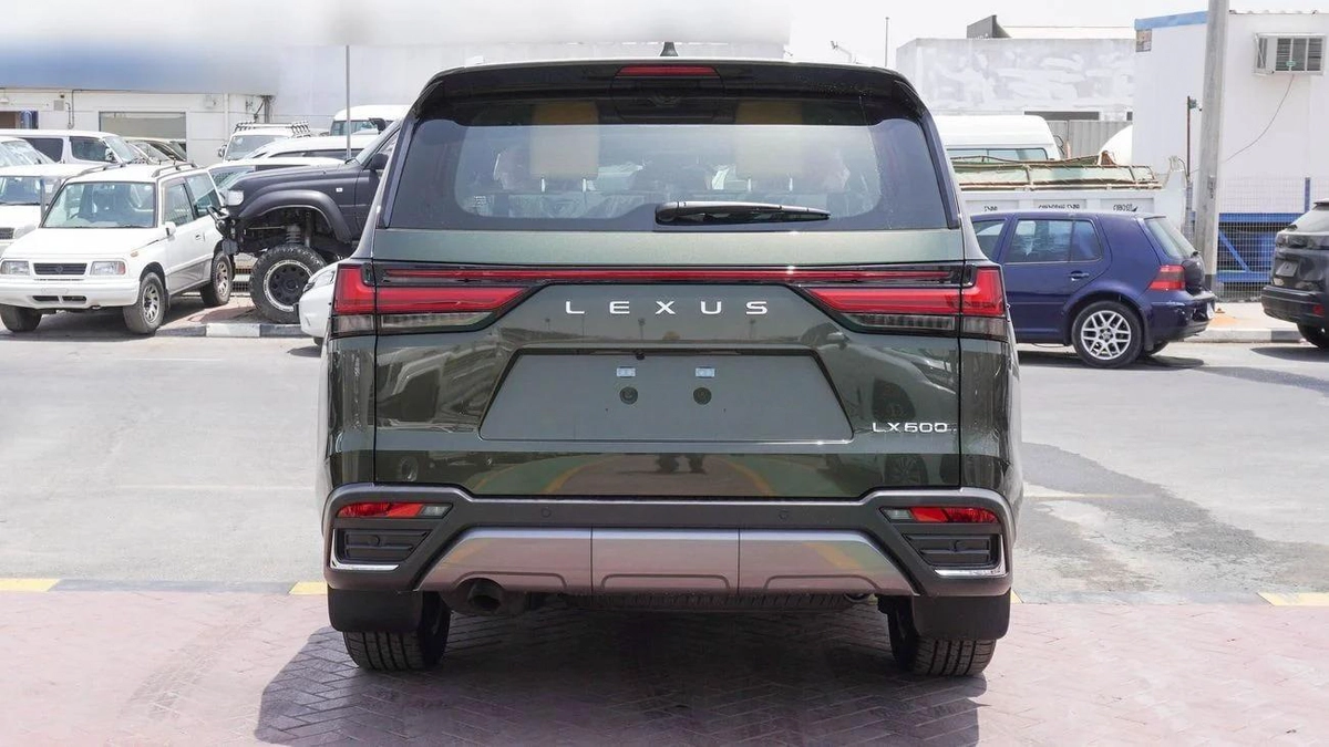 Lexus LX600 3.5L V6