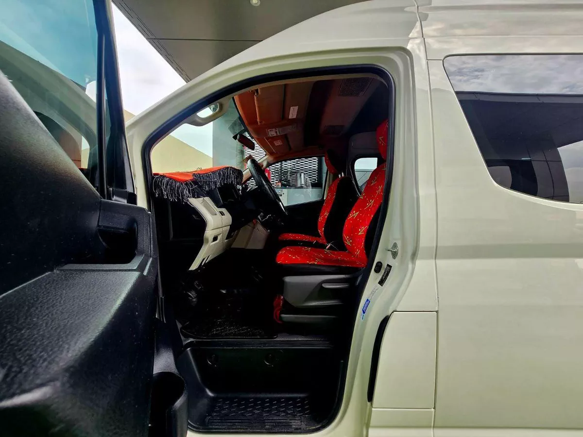 Toyota Hiace GL PASSENGER/ PATROL MANUAL/ 3.5 V6/ LOW MILEAGE-7-0