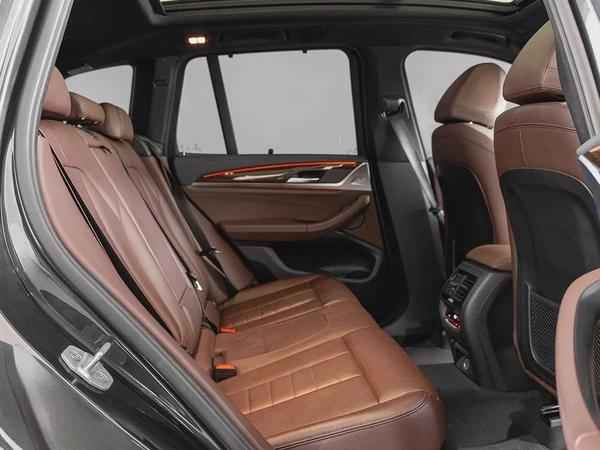 2,580 AED / 60 month’s | 0% DP | 2019 BMW X3 M40i / Full-Service History