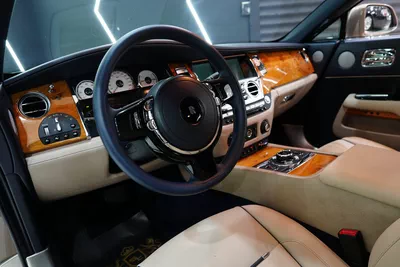 Rolls-Royce Wraith 2016-4