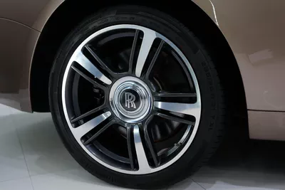 Rolls-Royce Wraith 2016-15