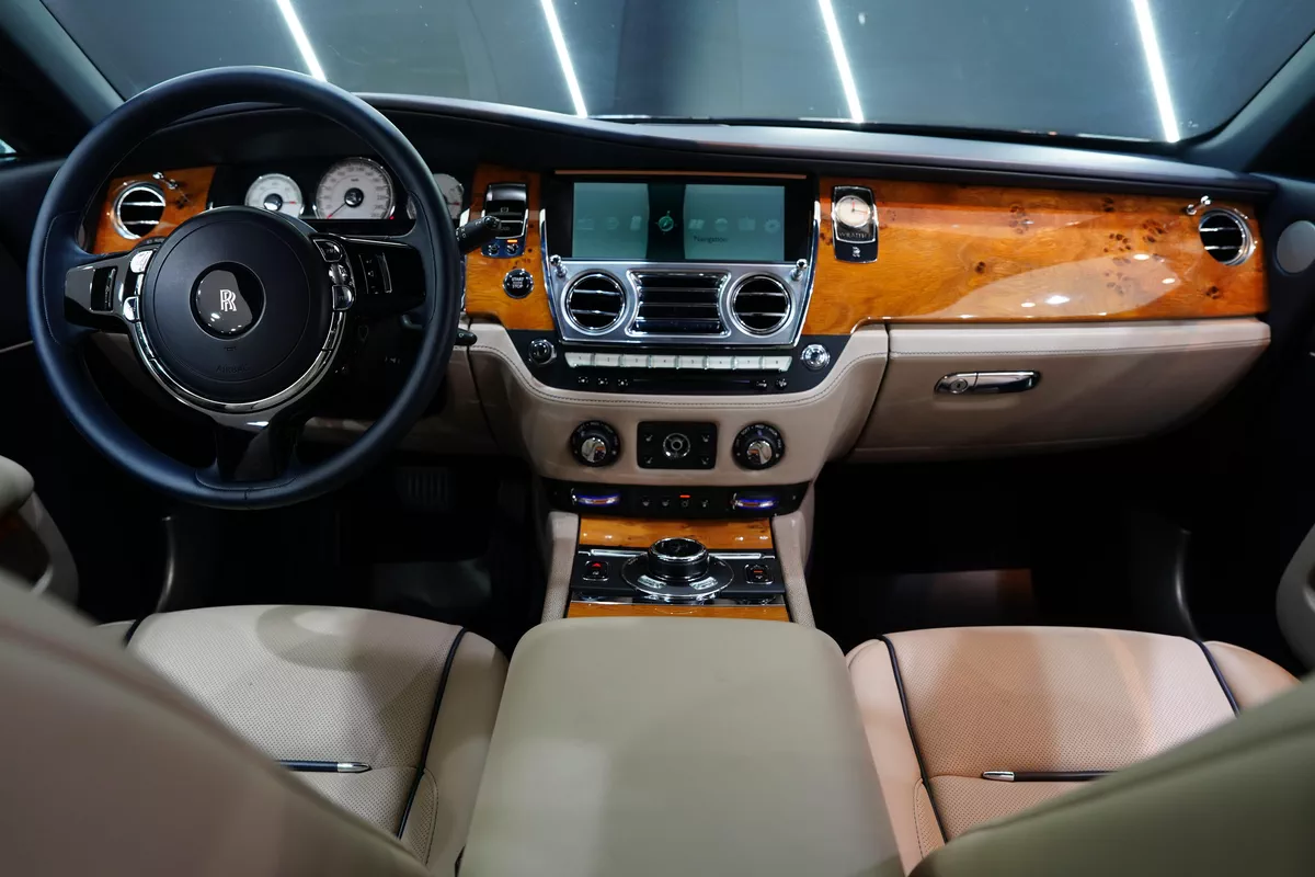Rolls-Royce Wraith 2016-6-6
