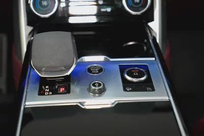 2023 - Range Rover Vogue SE P530 - GCC-16
