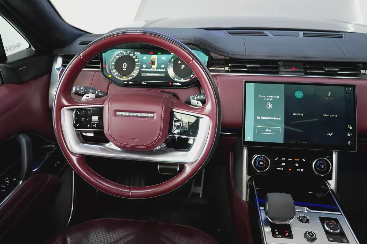 2023 - Range Rover Vogue SE P530 - GCC-15-15