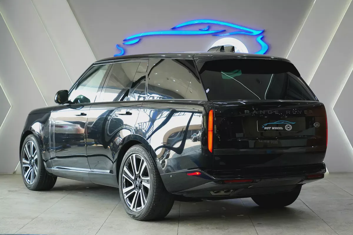 2023 - Range Rover Vogue SE P530 - GCC-4-4