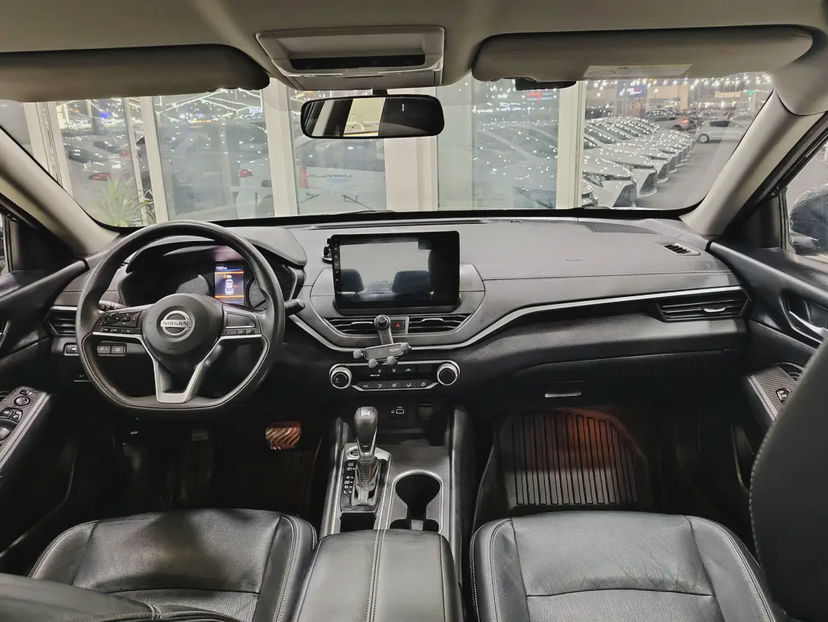 2021 Nissan Altima S - Excellent Condition - Chinese Specs