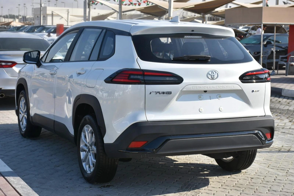 TOYOTA FRONT LANDER 2025 | WHITE LIKE-2-2