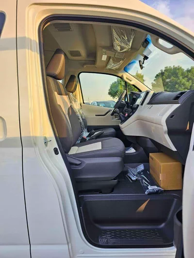 Toyota Hiace GL HIGHROOF GL / 13 SEATS WITH LEATHER / 2.8L DIESEL M/T V4 (CODE # HRDMGLJ)-10
