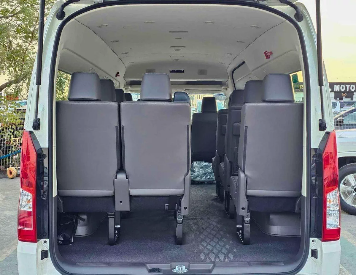 Toyota Hiace GL HIGHROOF GL / 13 SEATS WITH LEATHER / 2.8L DIESEL M/T V4 (CODE # HRDMGLJ)-7-0