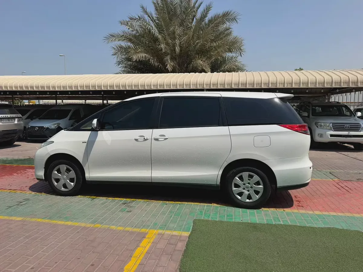 Toyota Previa 2017 GCC Specs-4-4