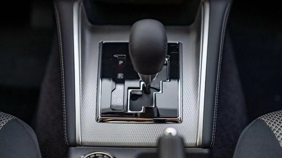 Mitsubishi L200 GLX Mitsubishi L200 Sportero 2.4L Diesel 4x4 2023-12-0