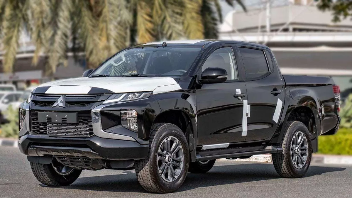 Mitsubishi L200 GLX Mitsubishi L200 Sportero 2.4L Diesel 4x4 2023