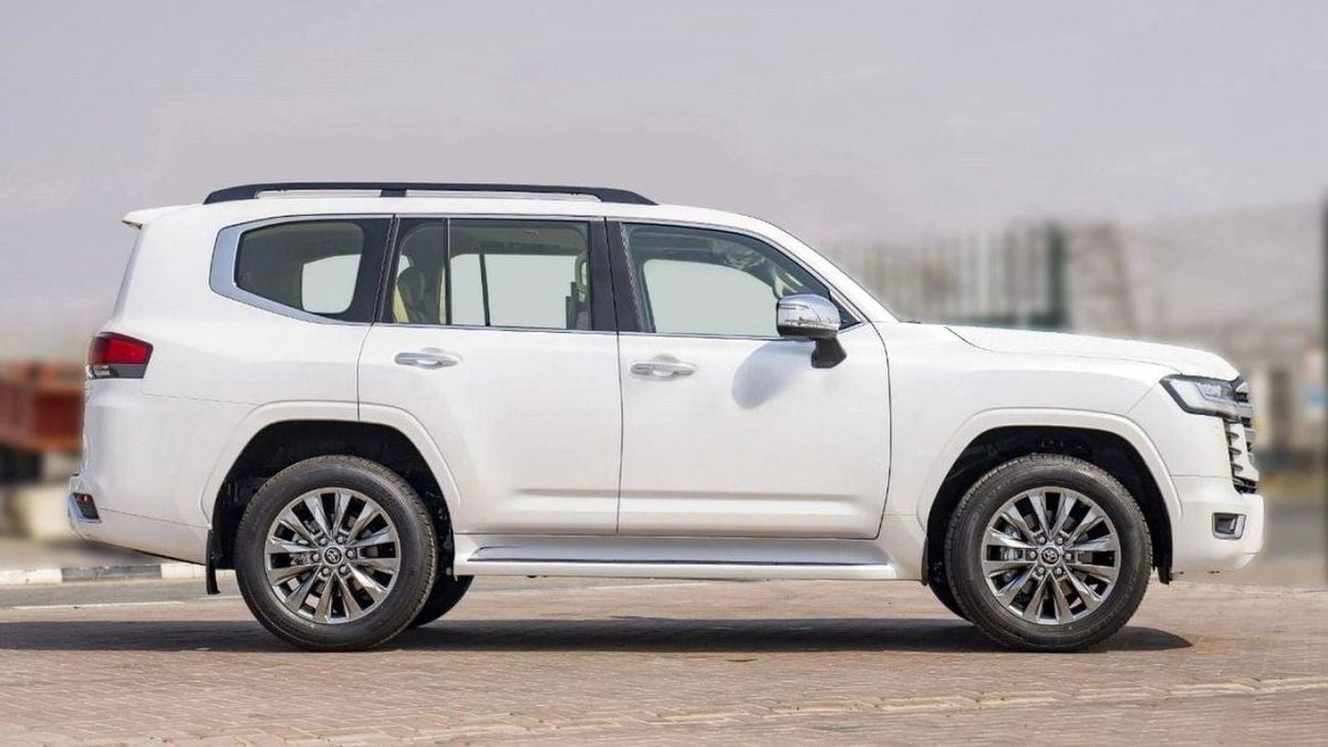 Toyota Land Cruiser (LHD) TOYOTA LAND CRUISER LC300 VXR 3.3D AT MY2025 – WHITE